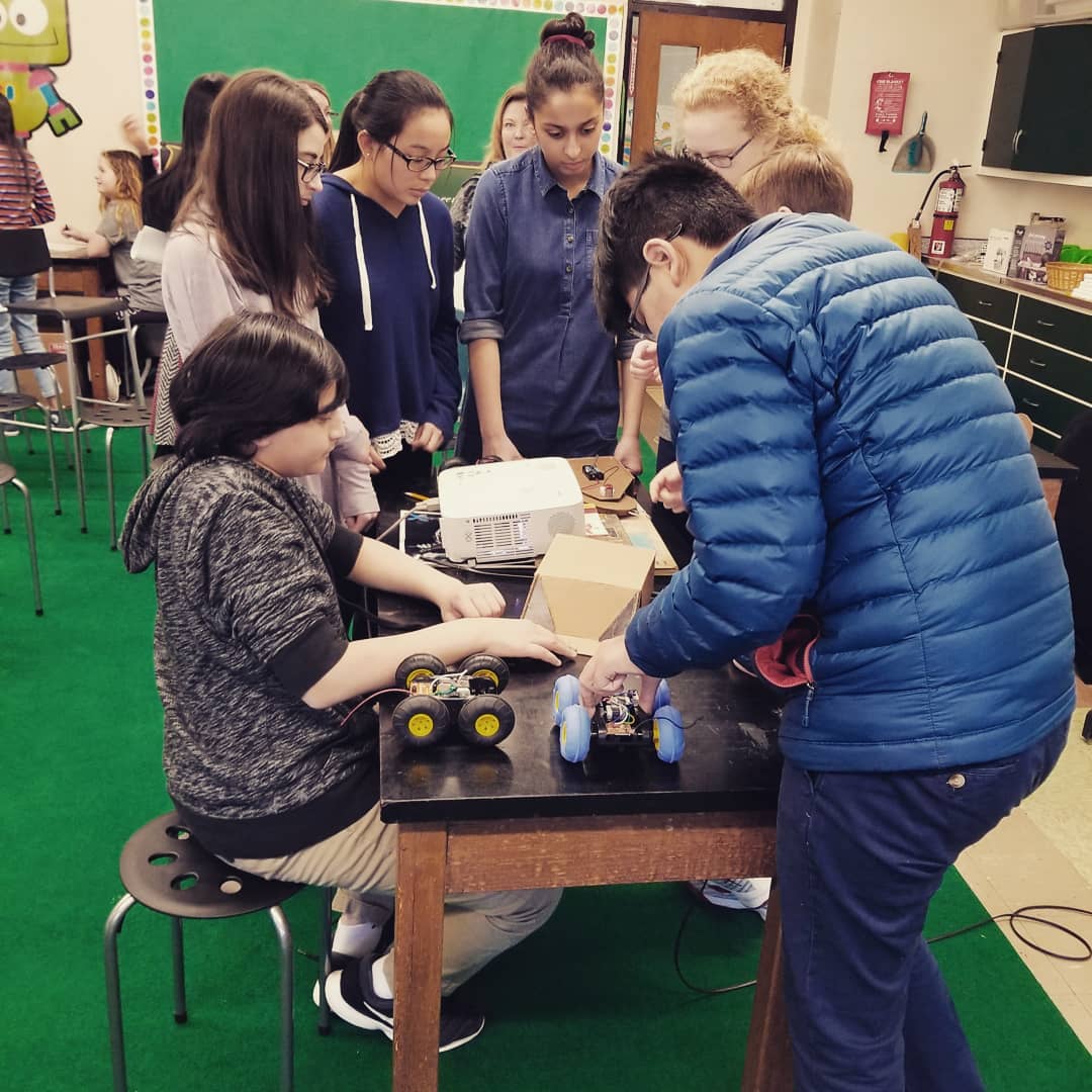 Students of LIGS  Maker Picture